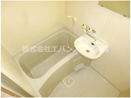 【浴室】 | サンセゾン | コンパクトで使いやすいお風呂です