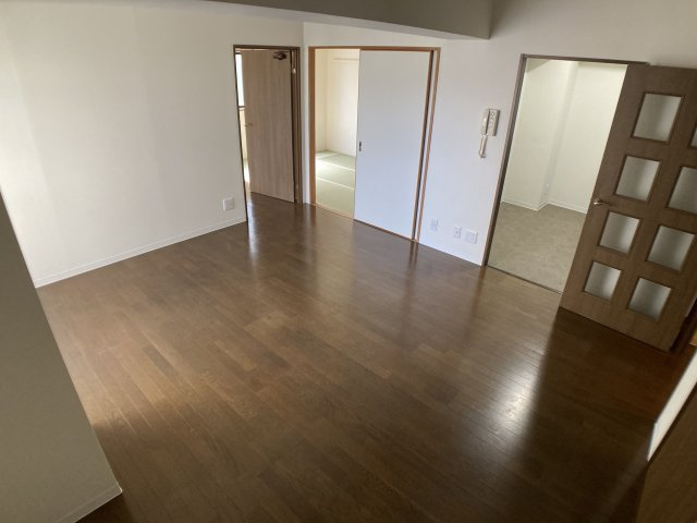 カルム湊川の設備|開放感の有る室内が魅力的です