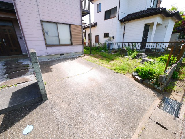 山武市埴谷　中古戸建の庭|内装一部リフォーム令和8年4月完了 平成6年9月築 4LDK 自然豊かな閑静な分譲地内 