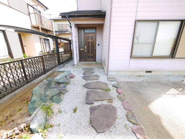 山武市埴谷　中古戸建の庭|内装一部リフォーム令和8年4月完了 平成6年9月築 4LDK 自然豊かな閑静な分譲地内 