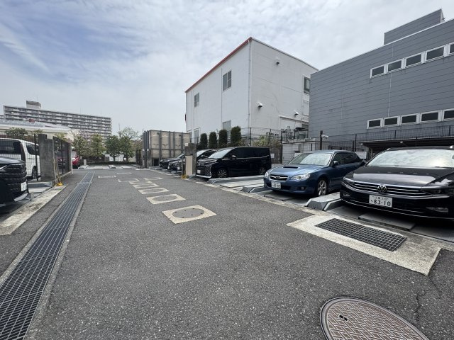 エンゼルパークソレイユ住吉の駐車場|便利な平置き駐車場です♪