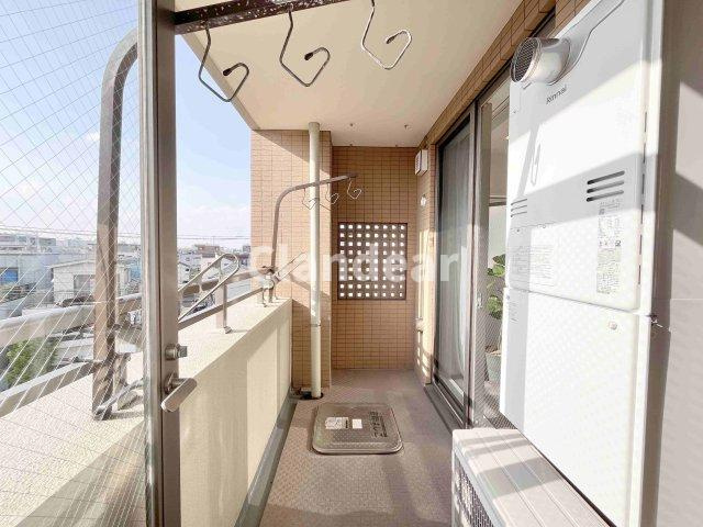 ヴェルビュ亀有の玄関|ドキドキの新生活も、安心してスタート。ぴったりの住まいを見つけませんか？クランディアが一緒に住まい選びをサポートします‼　まずは、お気軽にお問合せください　＃クランディア
