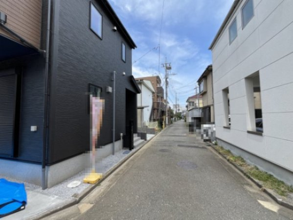 『八王子市新築戸建て』八王子市万町100-3【仲介手数料無料】　１期の前面道路含む現地写真|～仲介手数料無料☆八王子ひなた不動産～八王子市万町　新築戸建て