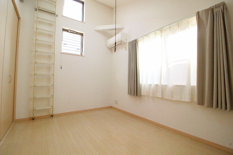 木月3丁目戸建の洋室|2F洋室6帖