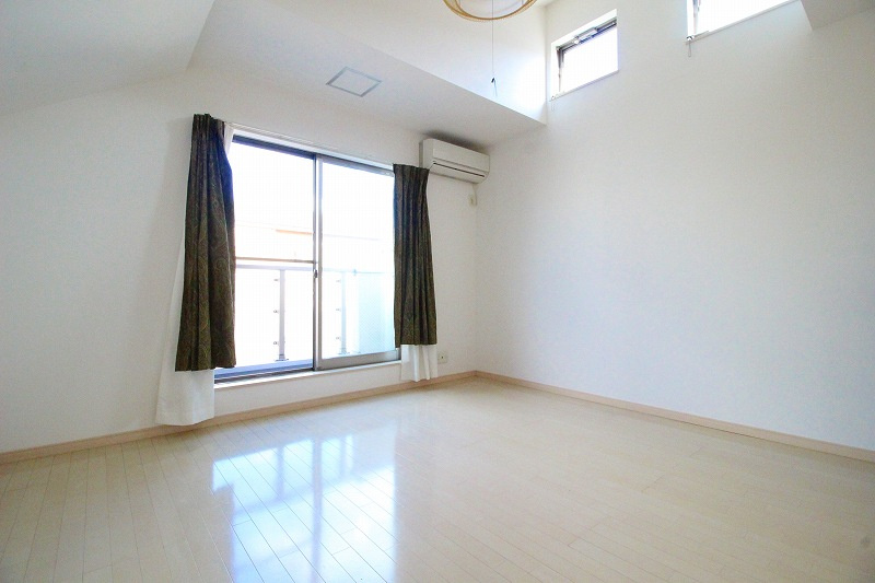 木月3丁目戸建の洋室|2F洋室8.6帖