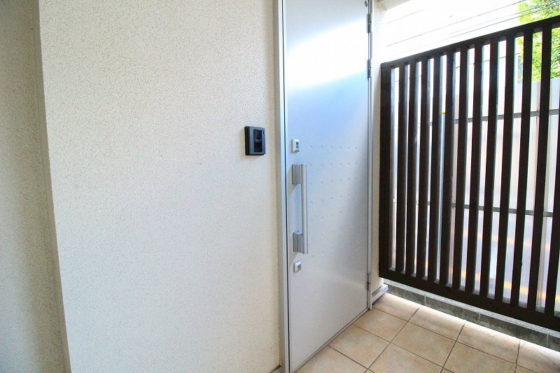 木月3丁目戸建の玄関
