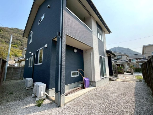 【No.7649】湯所町1丁目/中古住宅/P4台の外観
