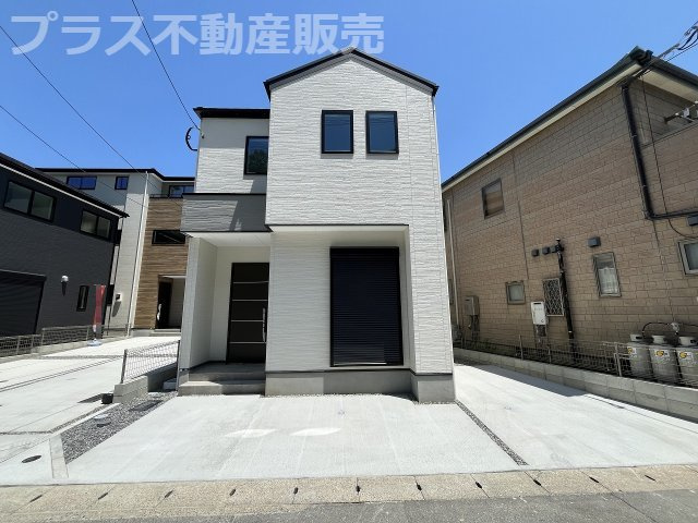 【外観】 | 福岡市西区小戸1丁目4期　4号棟（全4棟）【仲介手数料無料・0円】 | 現地写真。プラス不動産販売なら、現場の全ての棟をまとめてご見学頂けます。