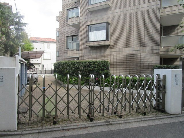 文京区千駄木５丁目の中古マンション