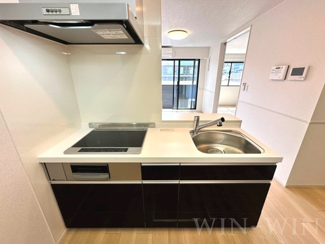 ヒカルサ豊橋東岩田 サウスのキッチン|イメージ（同施工会社同一モデルの写真です）