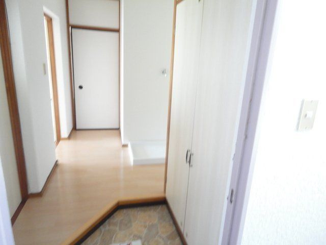 栄田マンションの玄関