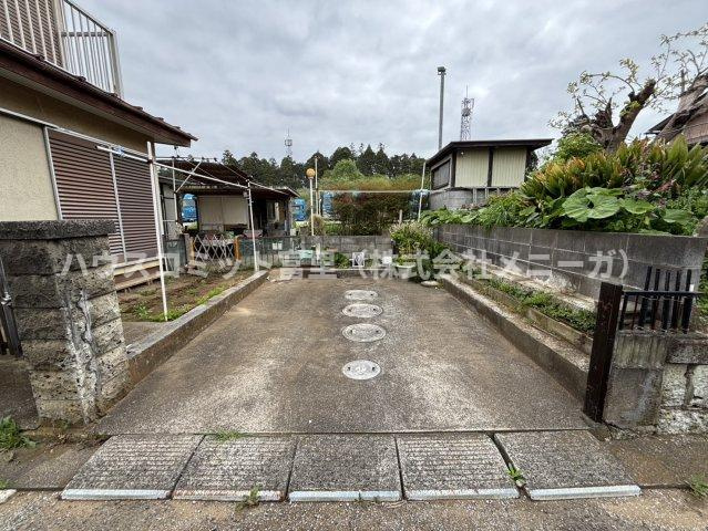 七栄　中古戸建の前面道路含む現地写真