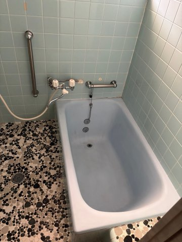 里見貸戸建の浴室