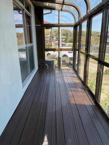 里見貸戸建のバルコニー|サンルーフ