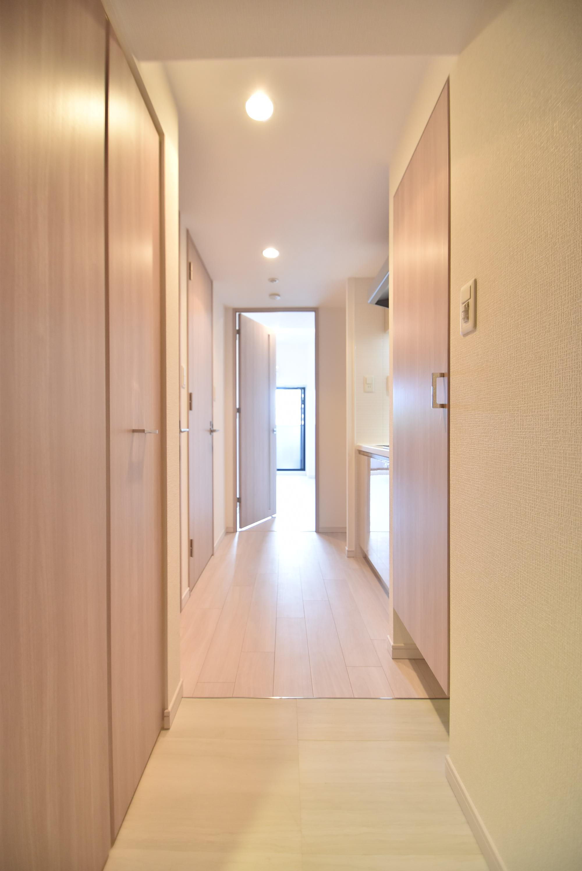 大阪市都島区中野町３丁目の賃貸マンションの玄関