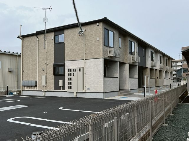 ヒカルサ焼津塩津ウエストの外観