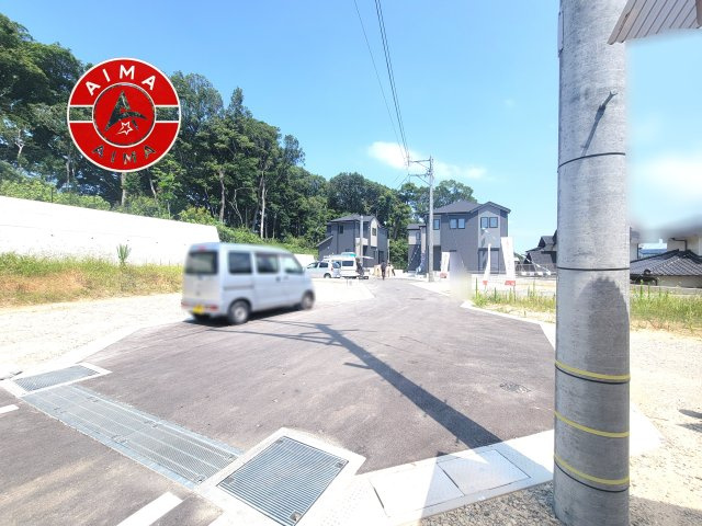 春日市弥生2丁目第2-2棟(5号棟)の前面道路含む現地写真|見学の時間などお気軽にお問い合わせ下さい。