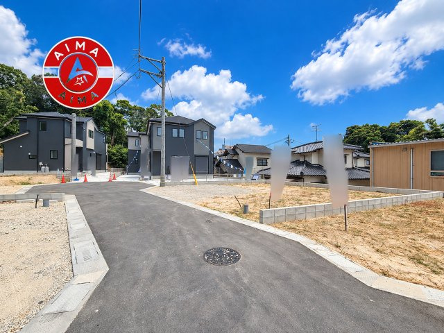 春日市弥生2丁目第2-2棟(5号棟)の前面道路含む現地写真|見学の時間などお気軽にお問い合わせ下さい。