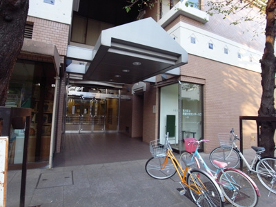 【エントランス】 | イーストヒル町屋 | 清潔なエントランスです