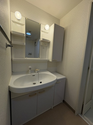 【独立洗面台】 | イーストヒル町屋 | 朝の身支度には欠かせない独立洗面化粧台