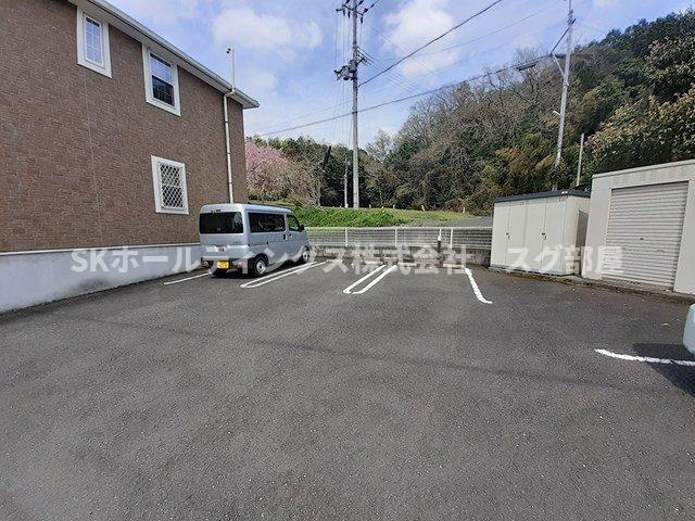 プリムローズの駐車場