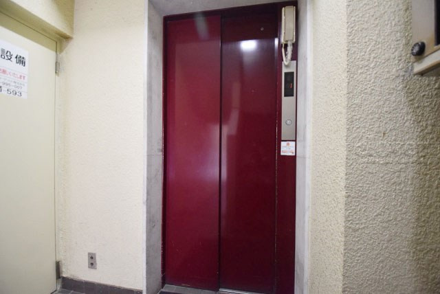 【設備】 | サンローゼ新宿 | 無いと困ってしまう設備の筆頭がエレベーター。定期的なメンテナンスが必要な大型機械です。よく整備されていることをご確認ください。～即日のご見学可能～　お問合せはお気軽にどうぞ。
