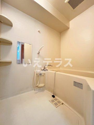 プレサンス神戸裁判所前の浴室