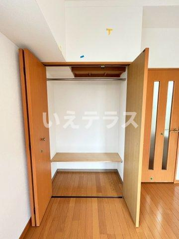 プレサンス神戸裁判所前の収納