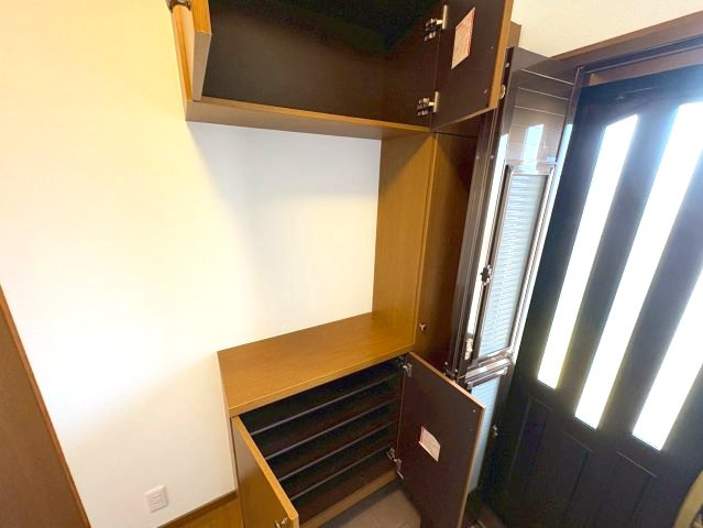 北貴望ヶ丘戸建の収納