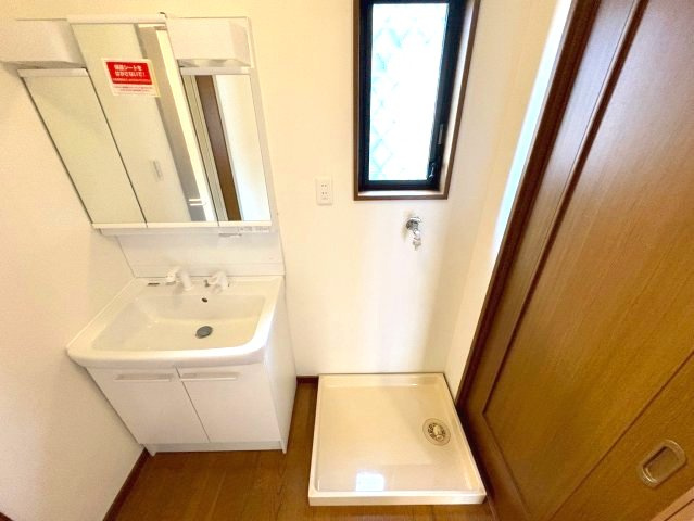 北貴望ヶ丘戸建の洗面所