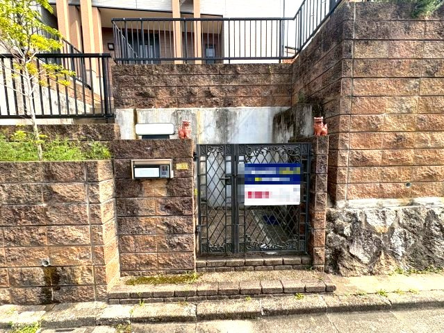 北貴望ヶ丘戸建のエントランス