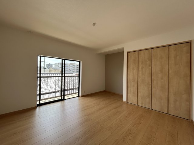 上之町二丁目　再生住宅の洋室