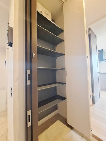 Ｙ’ｓ　Ｆ　Ｒｅｓｉｄｅｎｃｅ　Ⅰの玄関