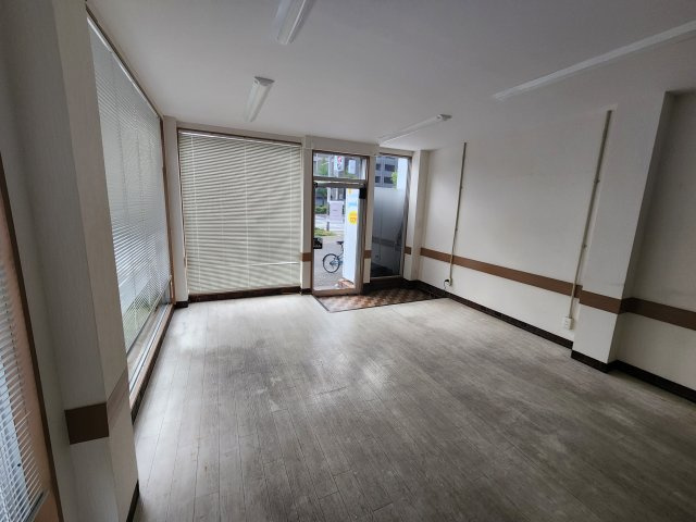 壺屋町ビルの居間・リビング