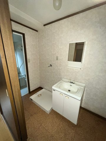 北田住宅の洗面所