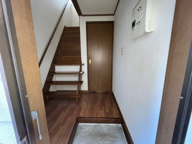 北田住宅の玄関