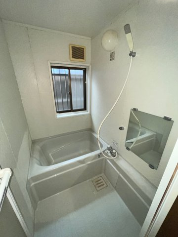 北田住宅の浴室