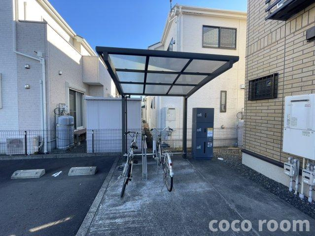 ぺブルコートの駐車場
