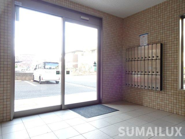 熊本市中央区出水６丁目の賃貸マンションのロビー