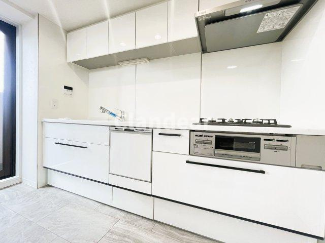 302のキッチン|ドキドキの新生活も、安心してスタート。ぴったりの住まいを見つけませんか？クランディアが一緒に住まい選びをサポートします‼　まずは、お気軽にお問合せください　＃クランディア