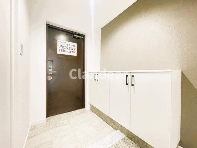 302の玄関|ドキドキの新生活も、安心してスタート。ぴったりの住まいを見つけませんか？クランディアが一緒に住まい選びをサポートします‼　まずは、お気軽にお問合せください　＃クランディア