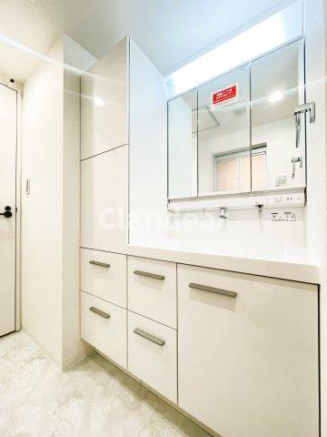 302の独立洗面台|ドキドキの新生活も、安心してスタート。ぴったりの住まいを見つけませんか？クランディアが一緒に住まい選びをサポートします‼　まずは、お気軽にお問合せください　＃クランディア