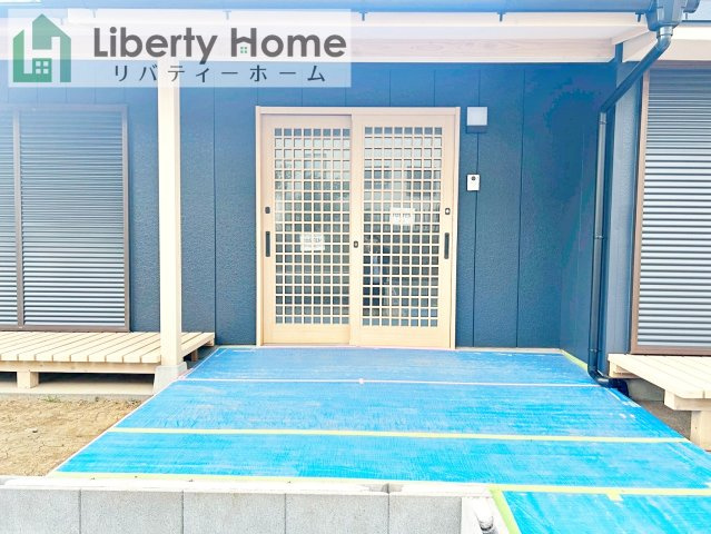 ひたちなか市中根　中古戸建のエントランス