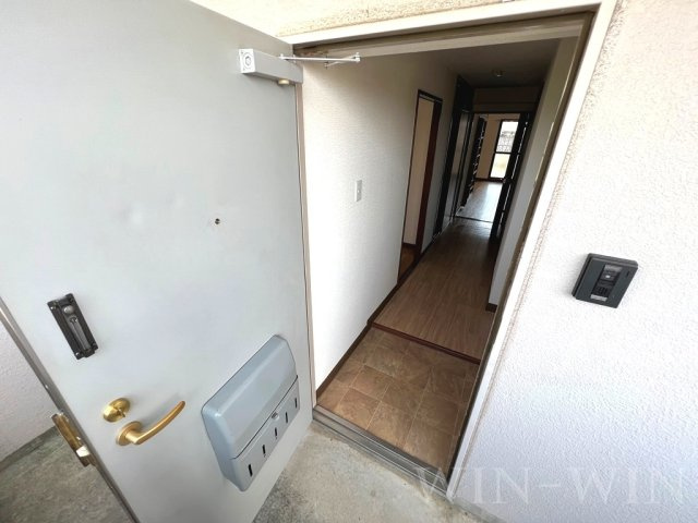 リヴァージュ北島の玄関