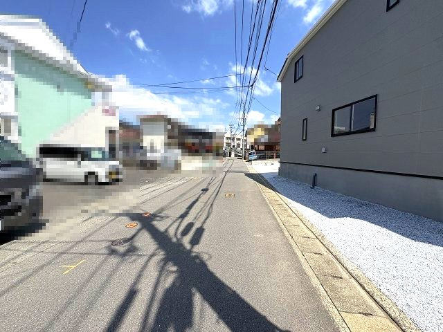 【その他】 | 福岡市東区水谷1丁目第5　2号棟（全5棟）【仲介手数料無料・0円】 | 現地写真。前面道路です。
