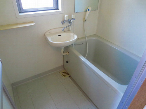 神戸市須磨区磯馴町３丁目の賃貸マンションの浴室