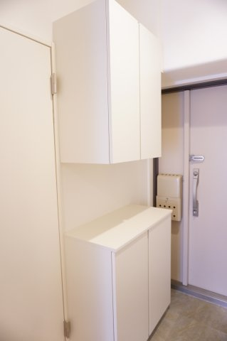 シャルム北越谷B棟の玄関