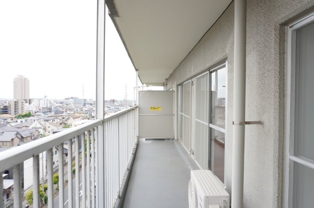 シャルム北越谷B棟のバルコニー