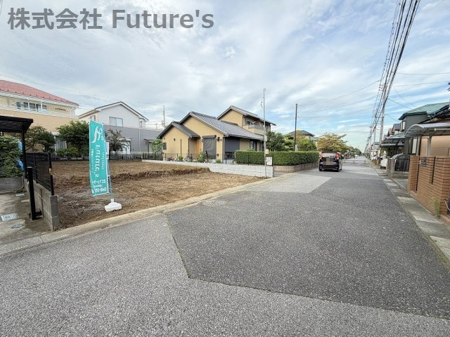 吉川市きよみ野2丁目　建築条件無し売地の前面道路含む現地写真|前面道路含む現地写真です。
