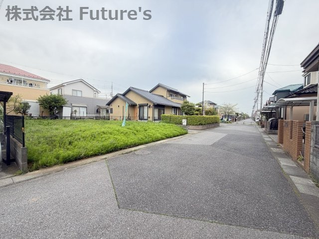 吉川市きよみ野2丁目　建築条件無し売地の前面道路含む現地写真|前面道路含む現地写真です。